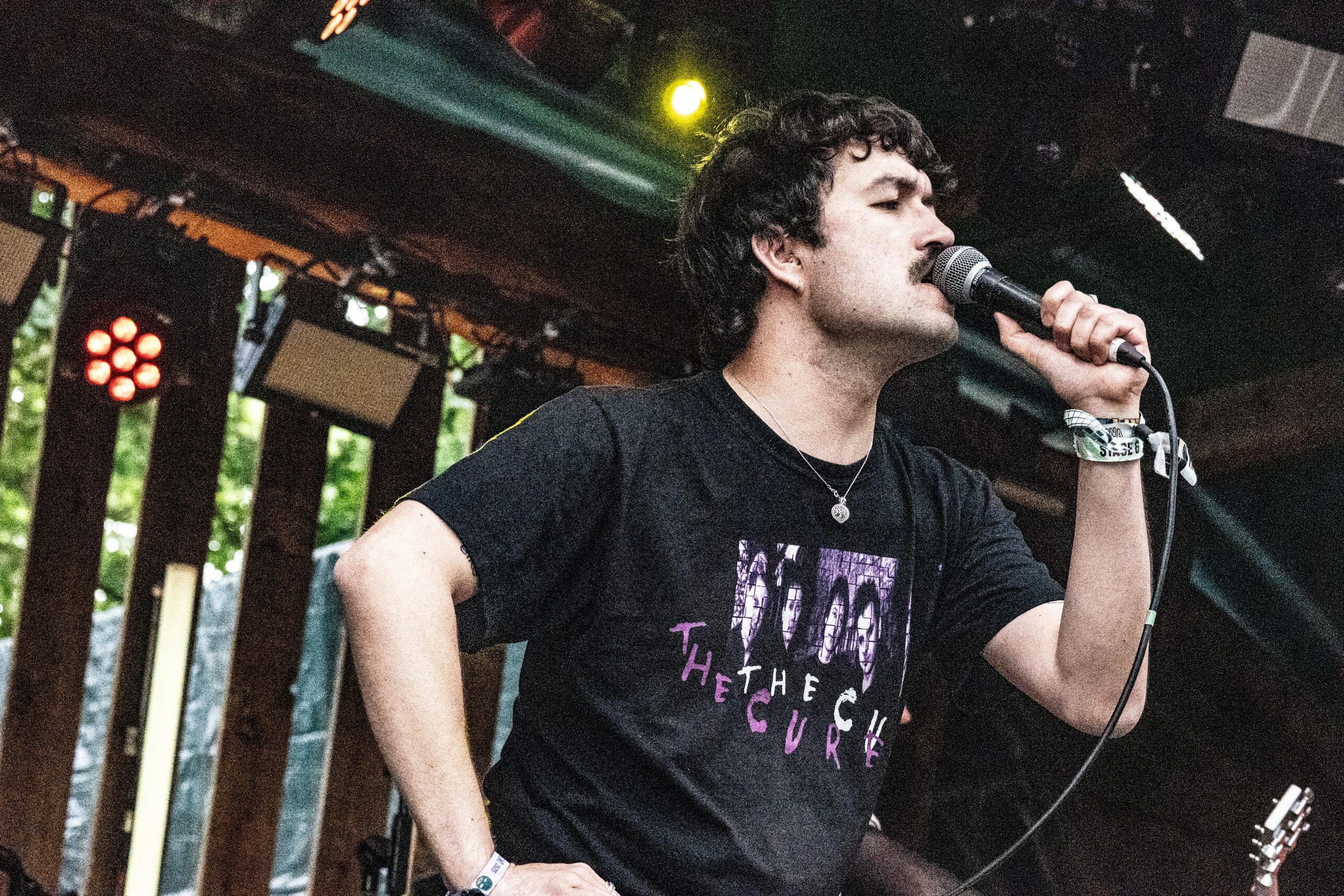 Gurriers – Bearded Theory