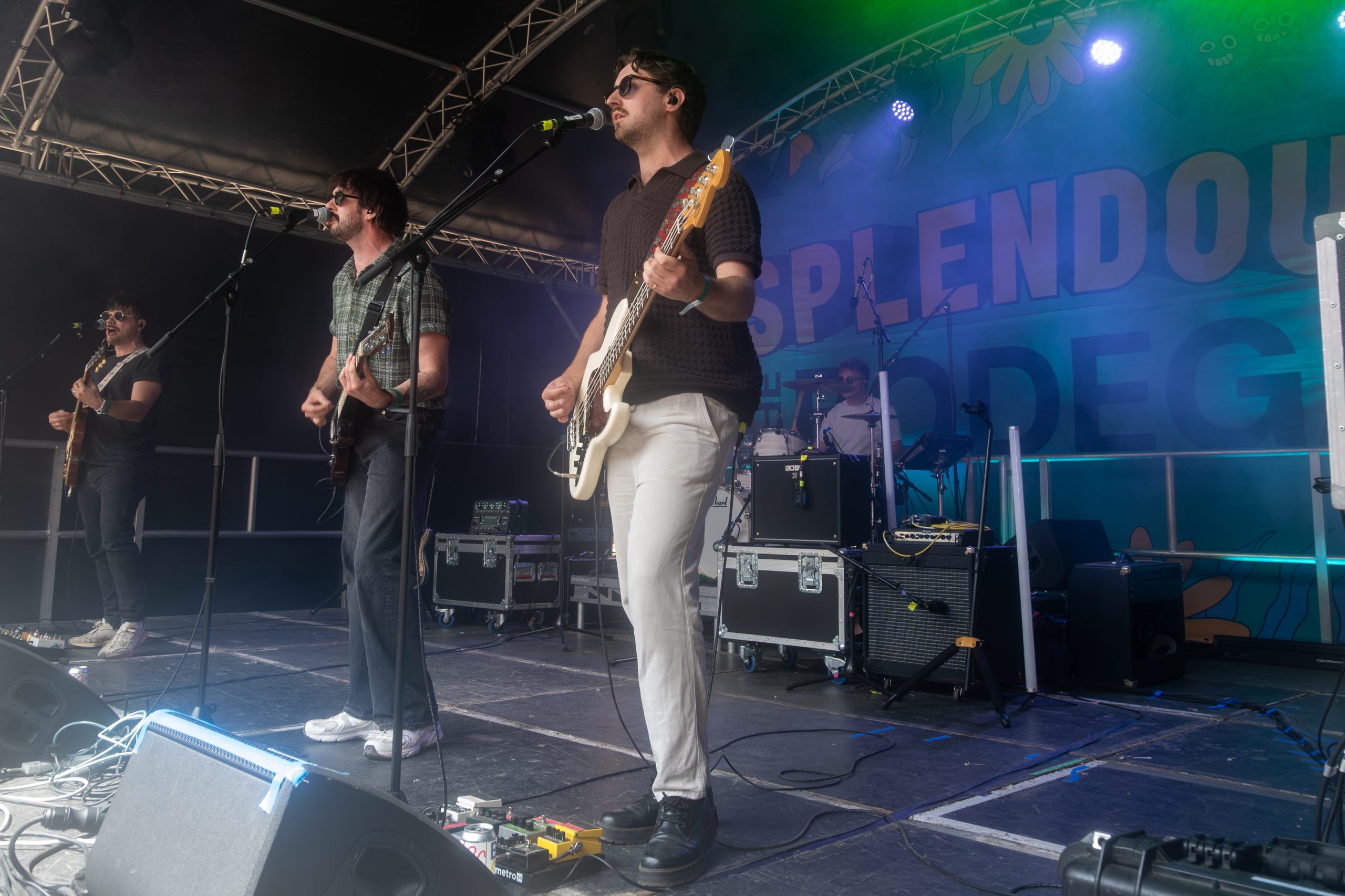 People Laughing at Splendour